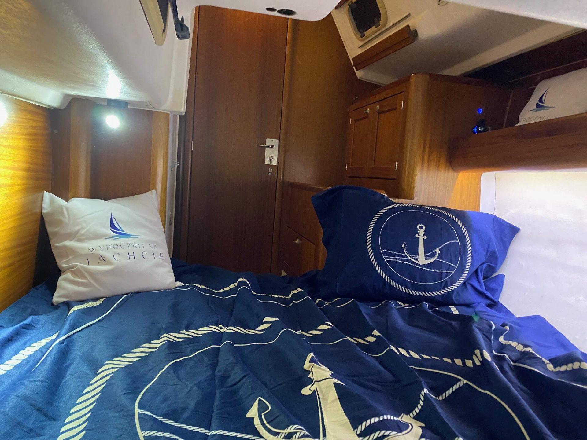 kabina Elan 36